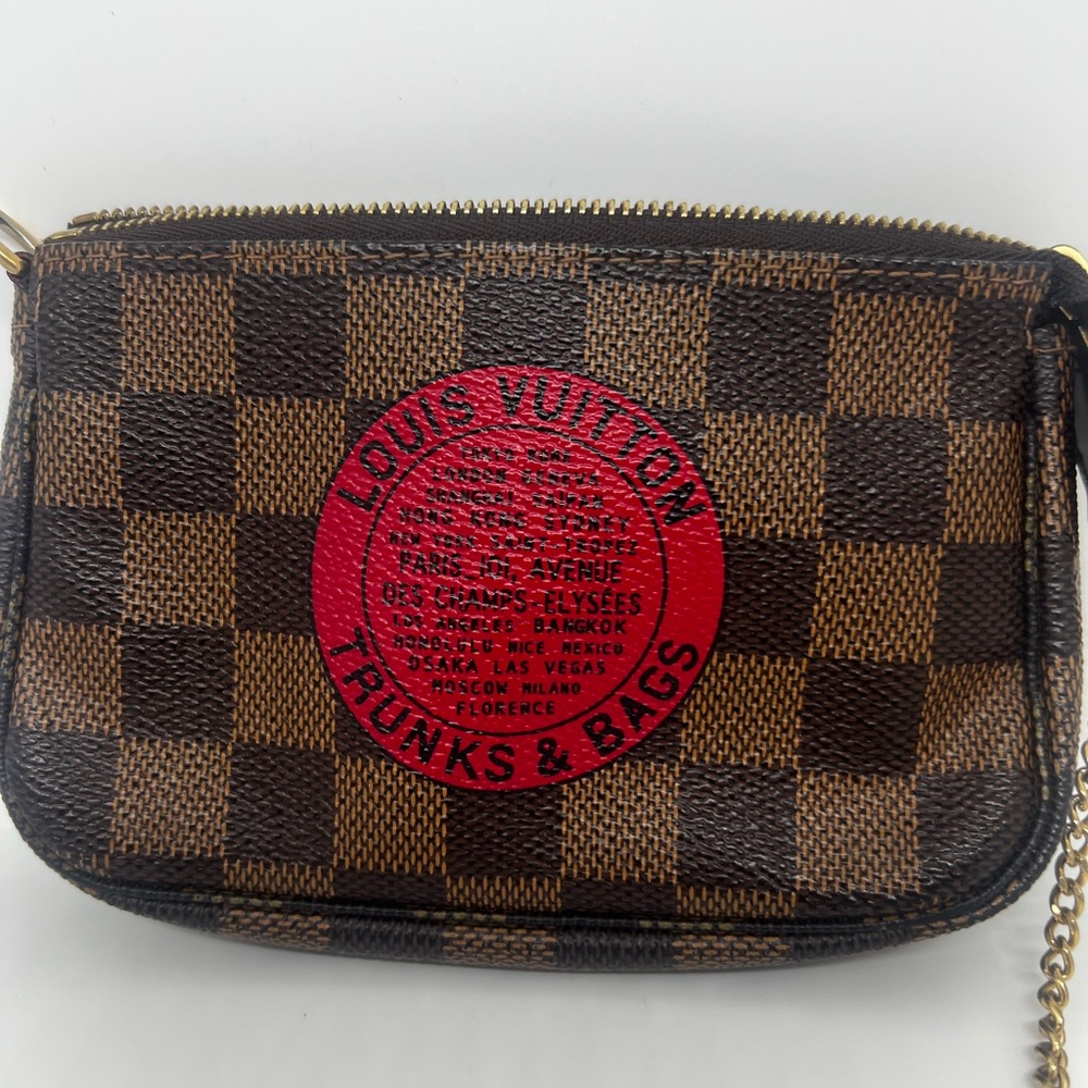 RARE LV Trunks and Bags Limited Edition Damier Ebene Pochette Accessoires